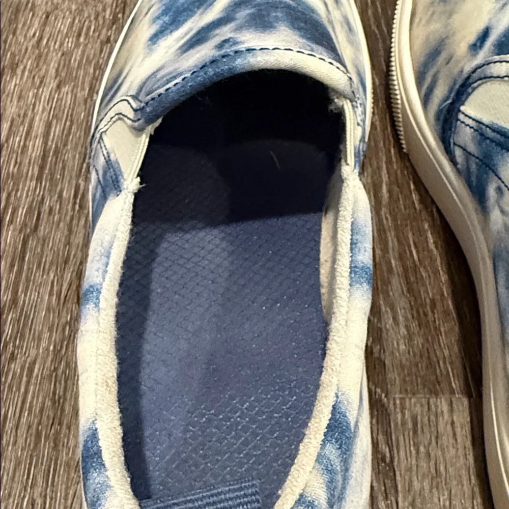 Skechers Kids Blue Tie-Dye Slip-On Sneakers. Size - 10